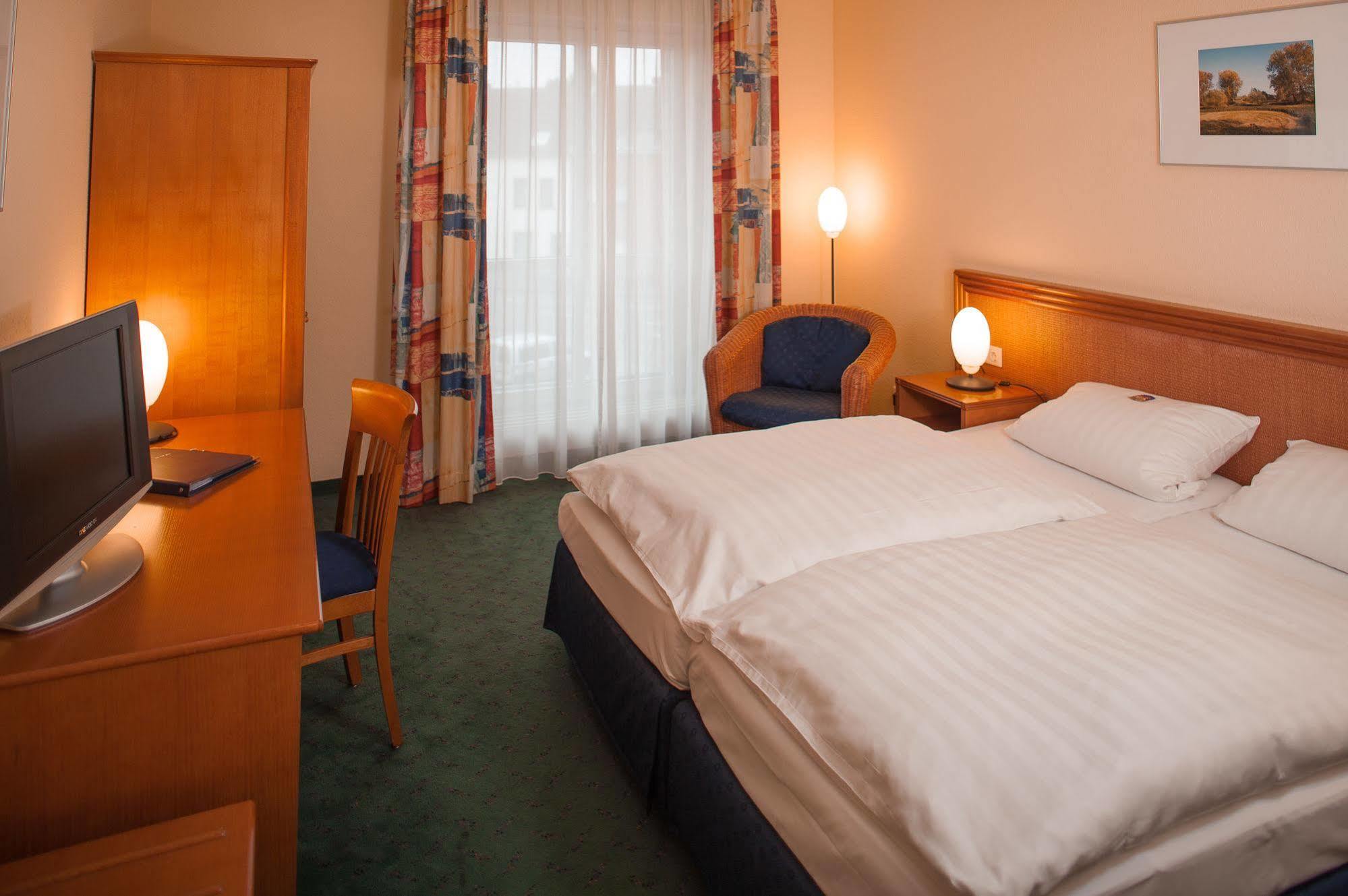 Hotel Zum Deutschen Eck Meerbusch Kültér fotó